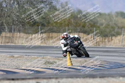 media/Dec-01-2025-Moto Forza (Mon) [[2daa91e15f]]/2-Intermediate Group/Session 3 (Turn 3)/